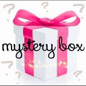 ?? Mystery Plus Size Clothing Box 📦